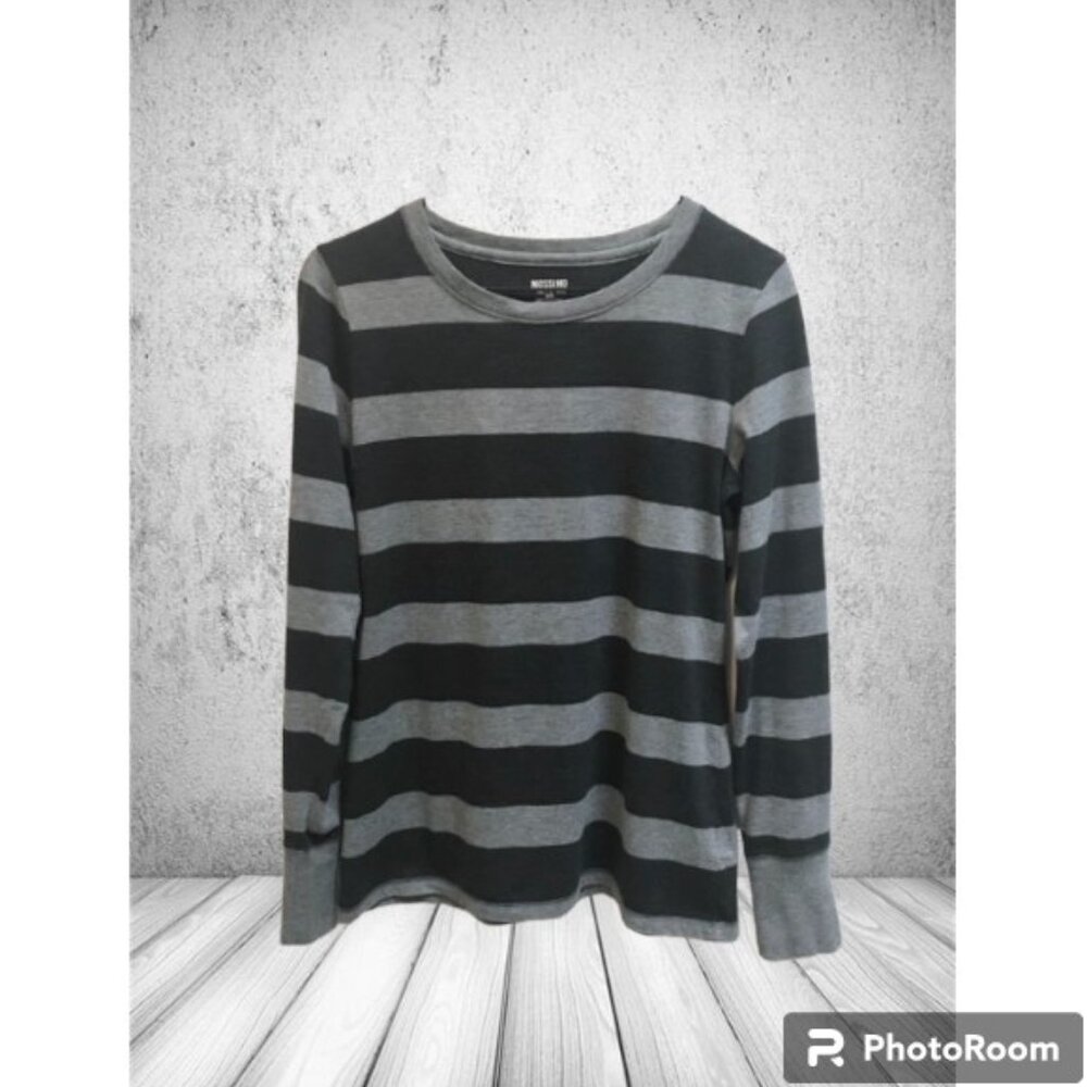 $3/30 or FREE with Purchase over $30Classic Mossimo Black & Gray Long Sleeve Top